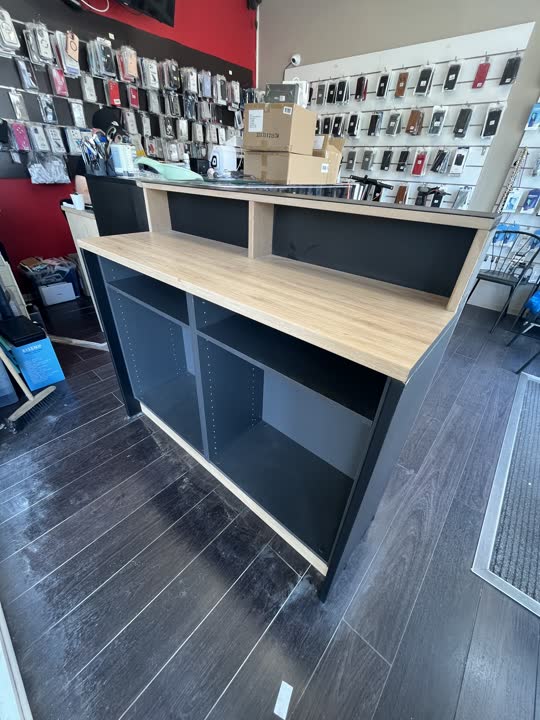 Banque d'accueil sur mesure pour une boutique